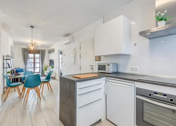 Hanami Castillo * 埃斯特波纳